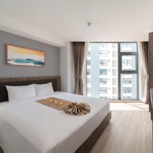 Deluxe Double with City View