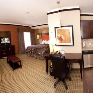 One-Bedroom Suite with Two Double Beds and Accessible Tub - Communications and Mobility Accessible