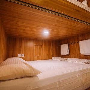 Bunk Bed in Mixed Dormitory Room