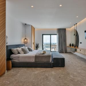 Sea View Suite with Outdoor Jacuzzi