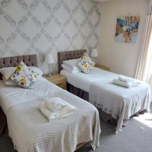 Standard Twin Room with Garden View