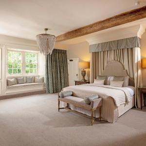 Manor Deluxe
