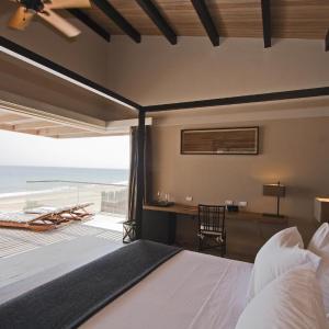 Beachfront Pool Villa