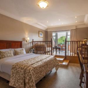 Junior Suite with Balcony