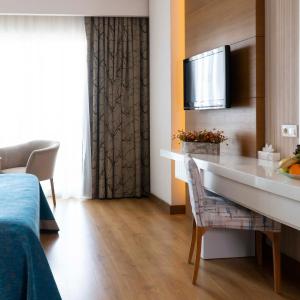 Double or Twin Room with Sea View