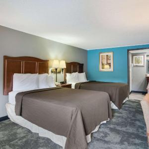 Double Room with Two Double Beds - Smoking