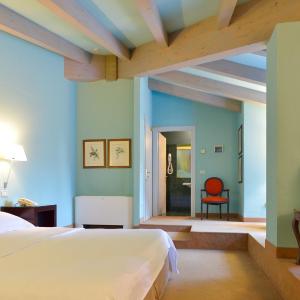 Junior Suite with Lake View