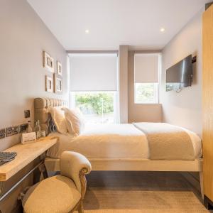 Classic Single Room