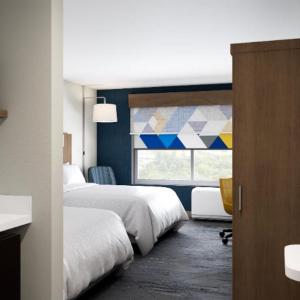 Standard King Room with Mobility Accessible Roll-In Shower