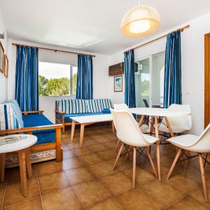 Studio (3 Adults)