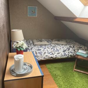 Small Single Room with Shared Bathroom
