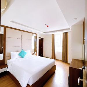 Suite with River View