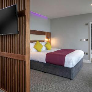 King Suite with Sofa Bed - Non-Smoking