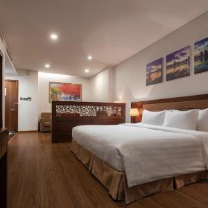 Premier Suite with City View