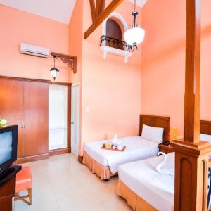 Standard Twin Room with Garden View