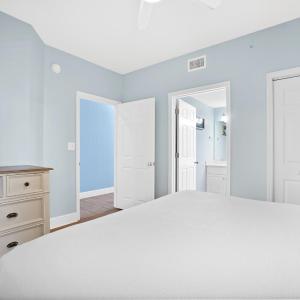One-Bedroom Apartment 1305