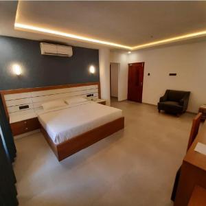Deluxe Single Room