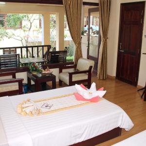 Deluxe Double or Twin Room Hill Side