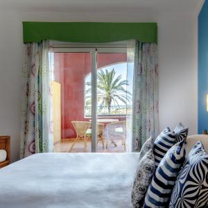 Comfort Double Room with Balcony and Sea View