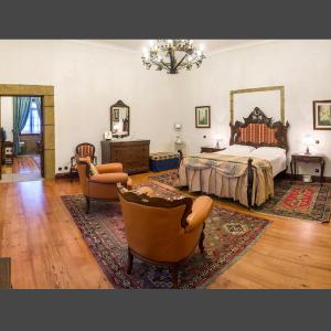 Suite- Rear
