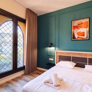 Double Room with Mountain View