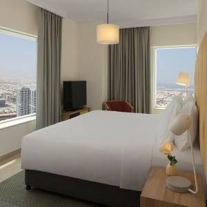 Three-Bedroom Suite with Balcony