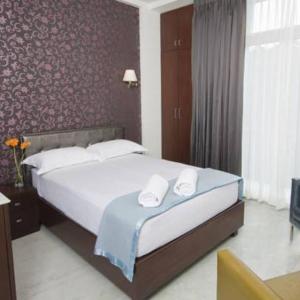 Deluxe Double Room (2 Adults + 1 Child)