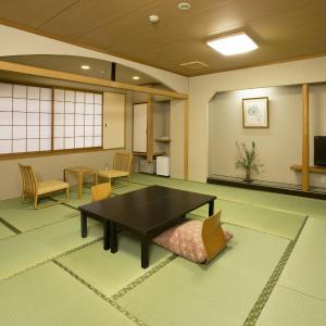 Japanese-Style Room