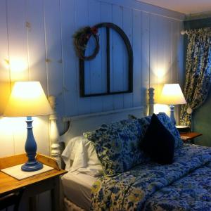 Queen Room with Garden View