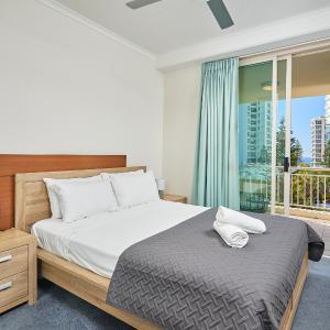 One-Bedroom Apartment with Garden View