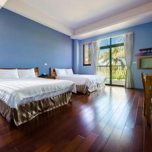 Quadruple Room with Balcony