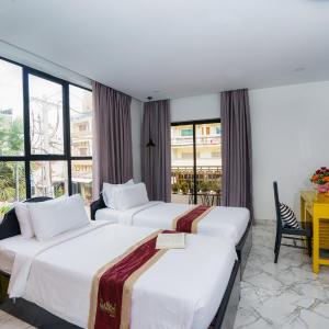 Superior Twin Room