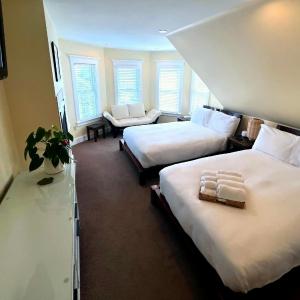 Double Room with Two Double Beds and Fireplace