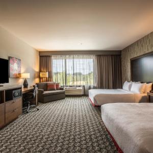 Queen Room with Two Queen Beds - Mobility Access Tub/Non-Smoking