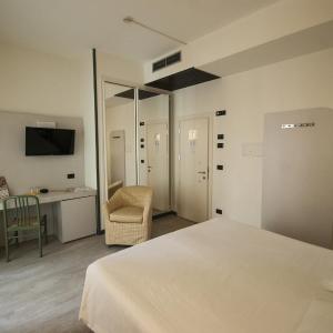 Classic Double Room for Single Use