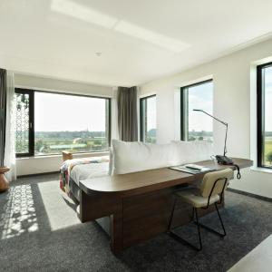 Deluxe Double Room with Shower