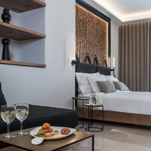 Junior Suite with Side Sea View