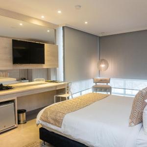 Deluxe King Suite