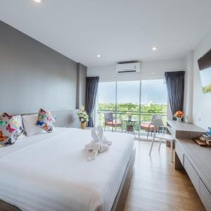 Deluxe Double Room with Balcony
