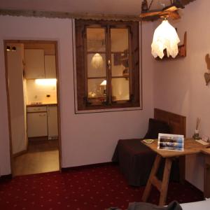 One-Bedroom Apartment (2 Adults)