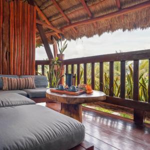 Partial Ocean view Room King 2nd Floor 