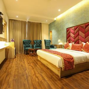 Suite with City View