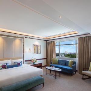 Junior Suite Taj Mahal View King Bed With One Way Airport transfer, 15% discount on F&B, Spa & Laundry