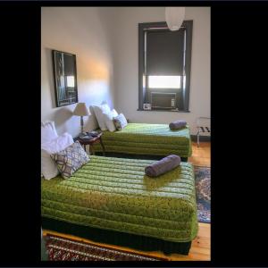 Budget Twin Room with Shared Bathroom