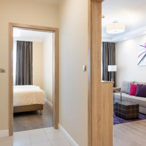 Superior Balcony Suite with Kosher Breakfast