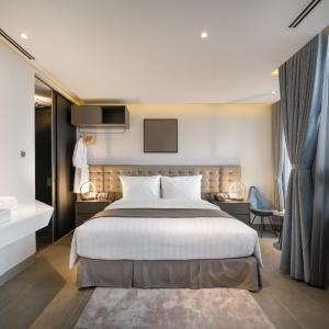 King Room with City View