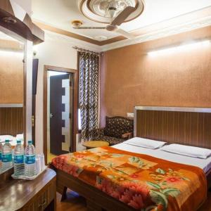 Deluxe Double Room (2 Adults + 1 Child)