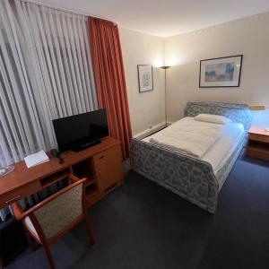 Economy Triple Room