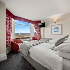 Twin Room with Sea View