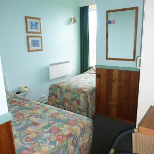 Small Budget Twin Room 